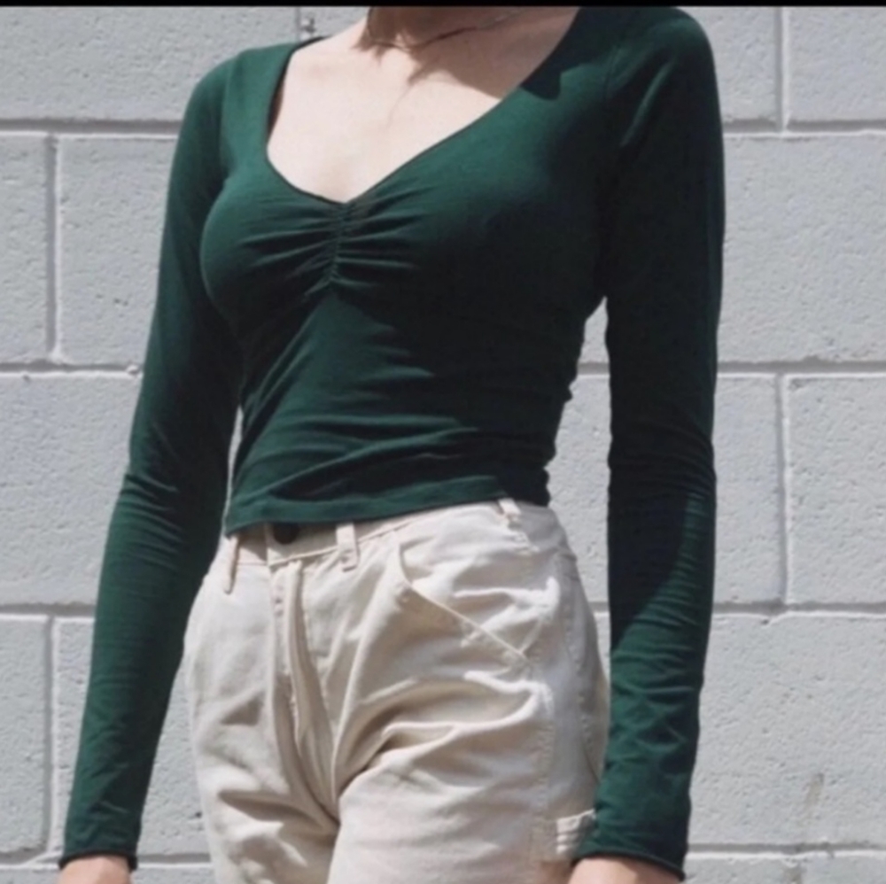 BRANDY MELVILLE ONE SIZE TOP - Picture 1 of 4